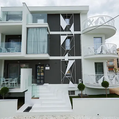 فندق La Boheme Luxury Living يميناريا